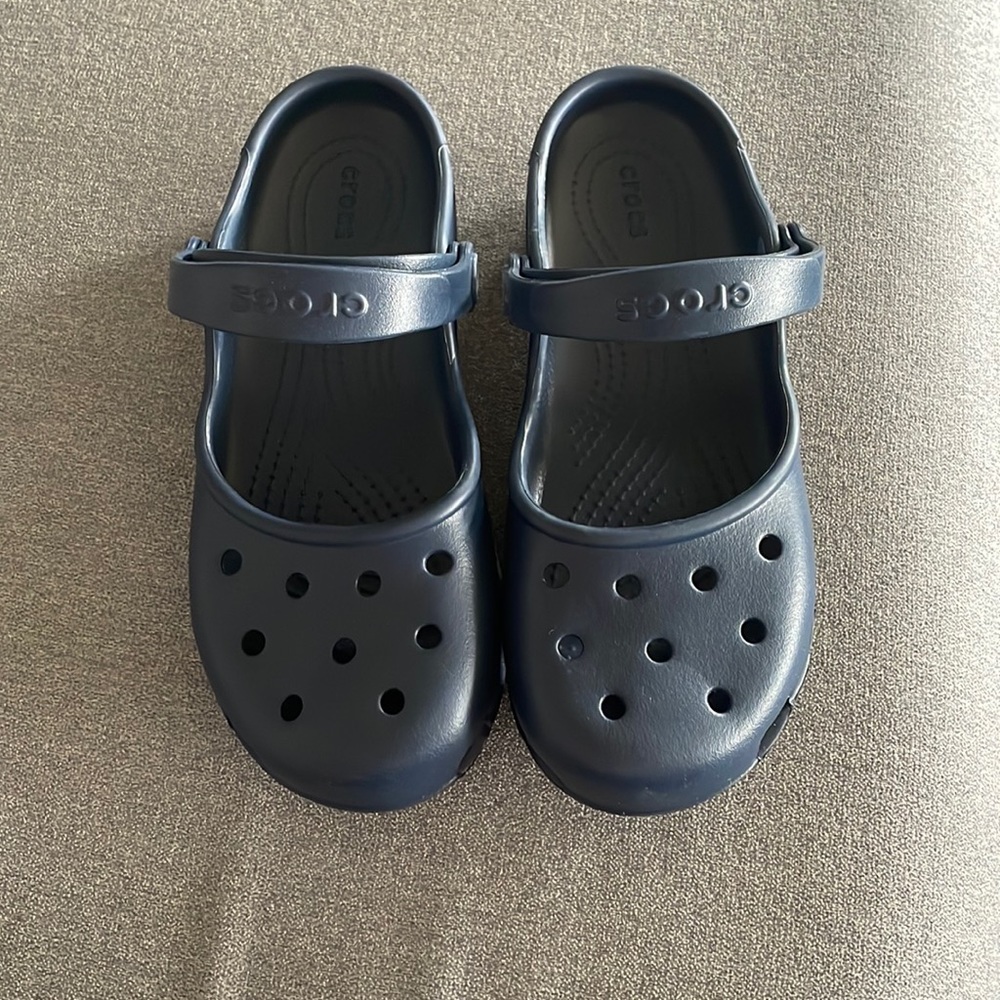 navy mary jane crocs.